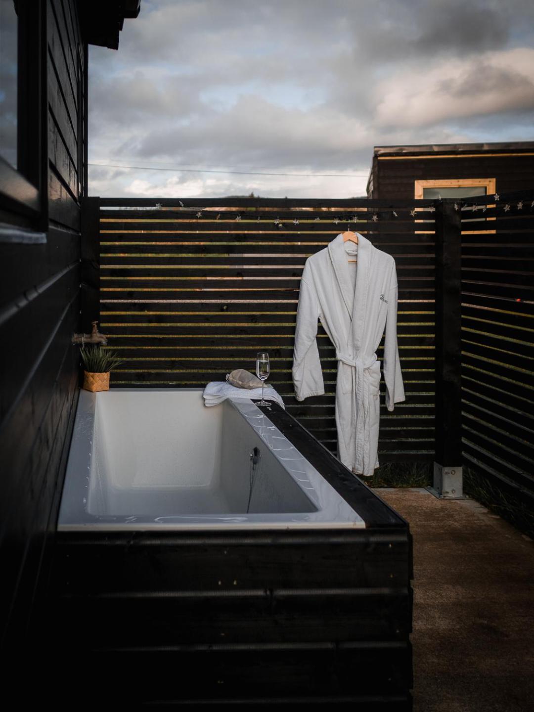 Wild Hideaways Luxury Lodges And Eco Spa Bantry Eksteriør bilde